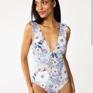 Women's Freshwater Ruffle Longline One-Piece Swimsuit Size M